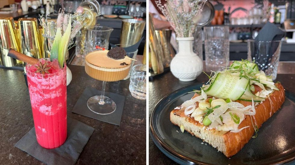 Un cocktail rose garni d'\u00e9pices et de feuilles et un espresso martini mont\u00e9 d'un Oreo. Droite : Une tartine au gravlax de saumon garnie de concombre, de fenouil et d'edamames.