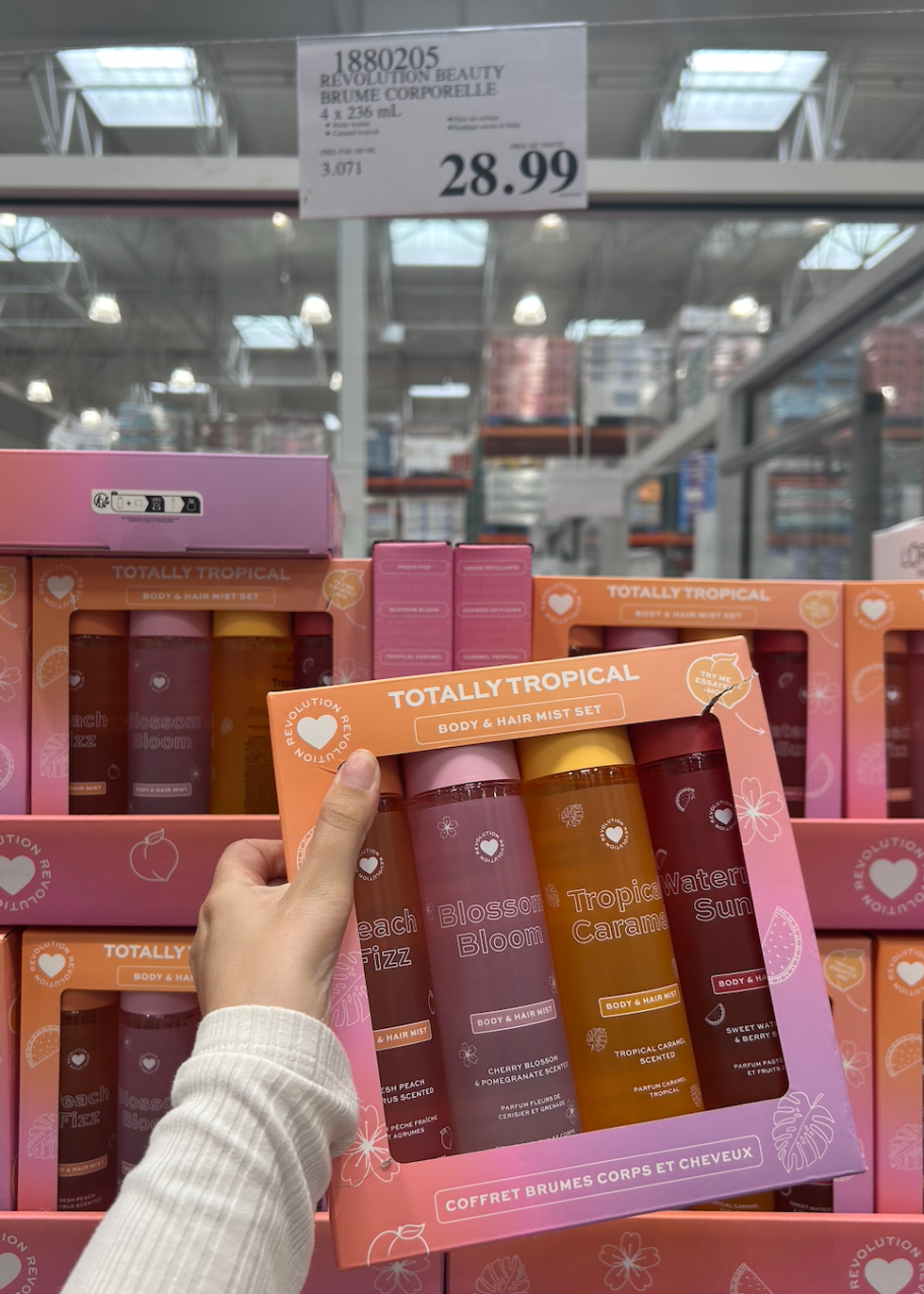 Un ensemble de brumes corporelles Revolution Beauty au Costco.