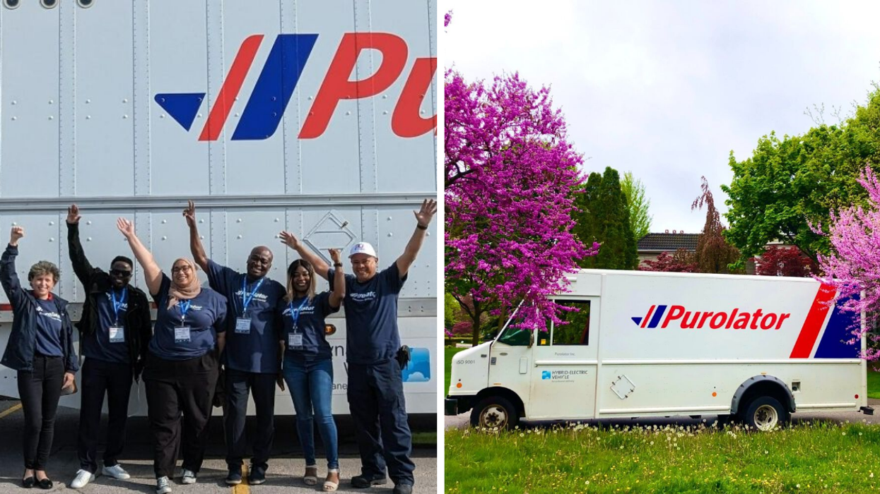 Un groupe d'employés de Purolator devant un camion. Droite : Un camion Purolator.