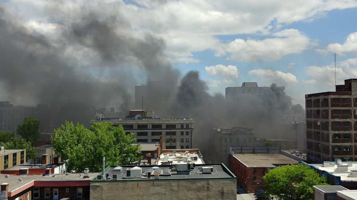 Un incendie est en cours au centre-ville de Montréal