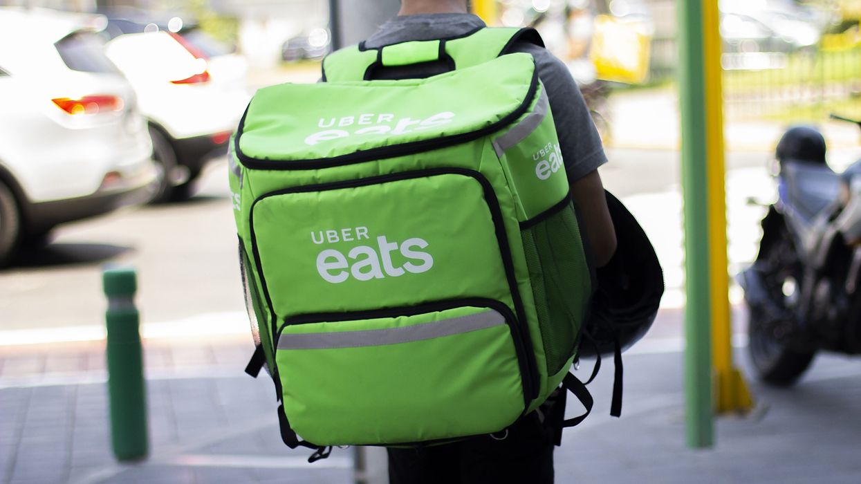 Un livreur d'Uber Eats