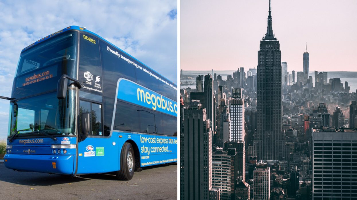 Un megabus. Droite : New York.