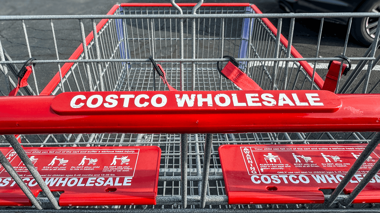 Un panier du Costco.