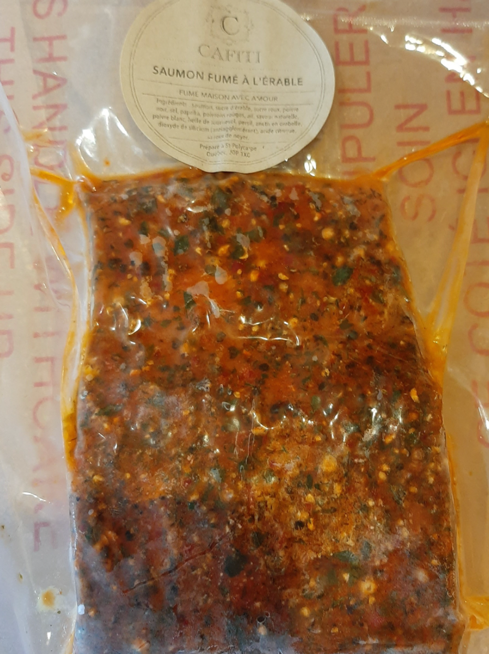 Un paquet de saumon fum\u00e9 Cafiti.