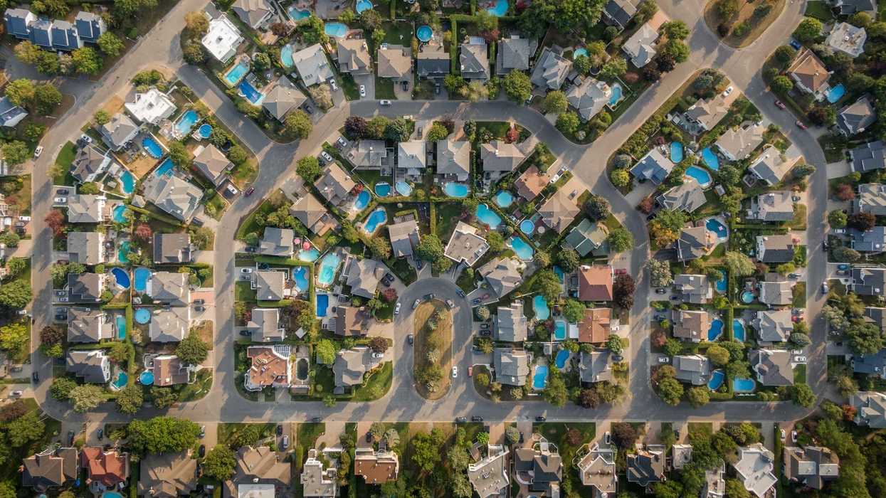 Un quartier résidentiel dans la région de Montréal.