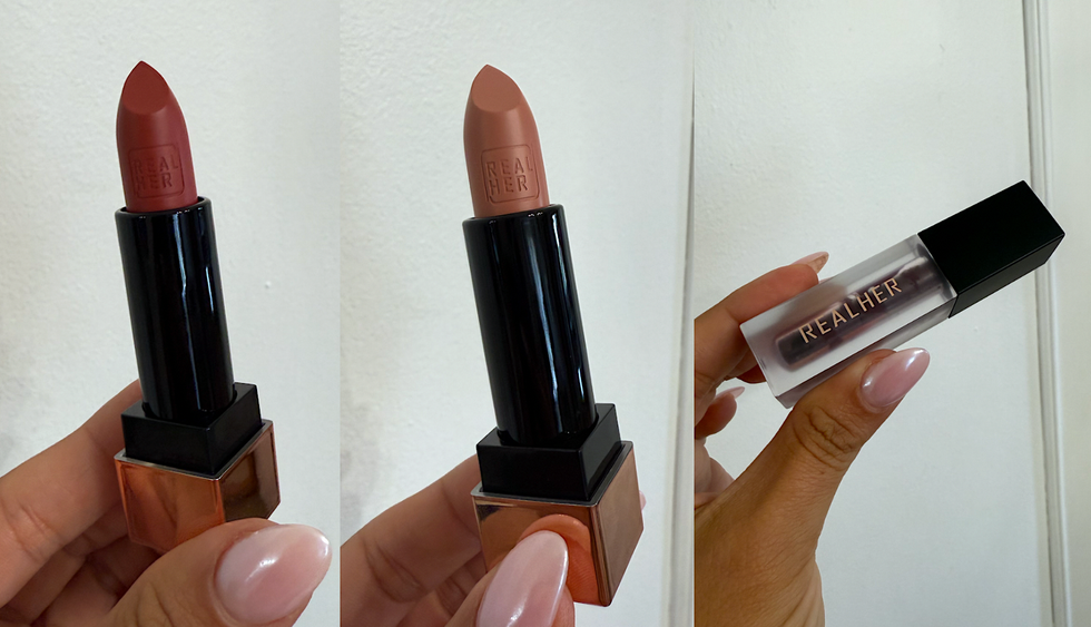 Un rouge \u00e0 l\u00e8vres couleur brique, un rouge \u00e0 l\u00e8vres couleur nude, et un rouge \u00e0 l\u00e8vres liquide couleur prune. 