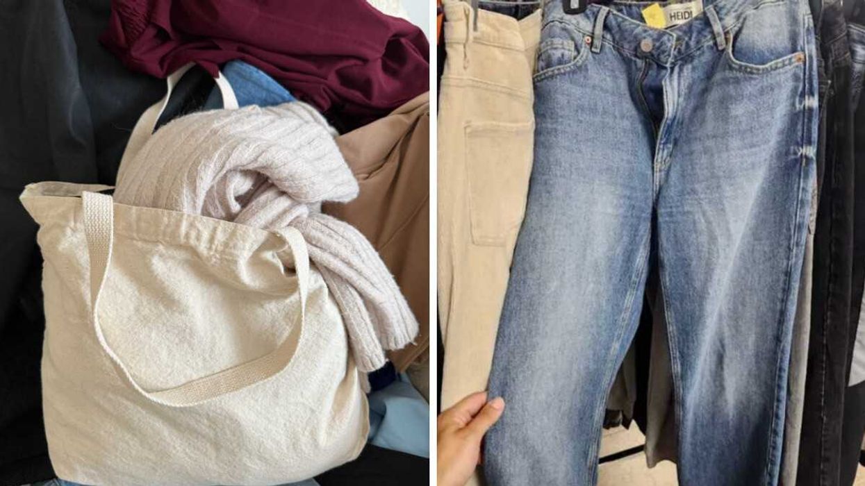 Un sac de vêtements. Droite : des jeans à la Friperie aux trésors cachés.