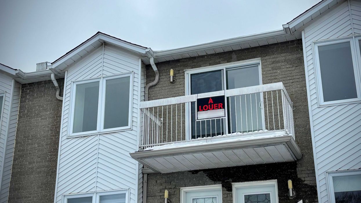 Une affiche À louer.