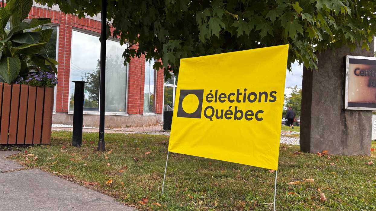Une affiche d'Élections Québec