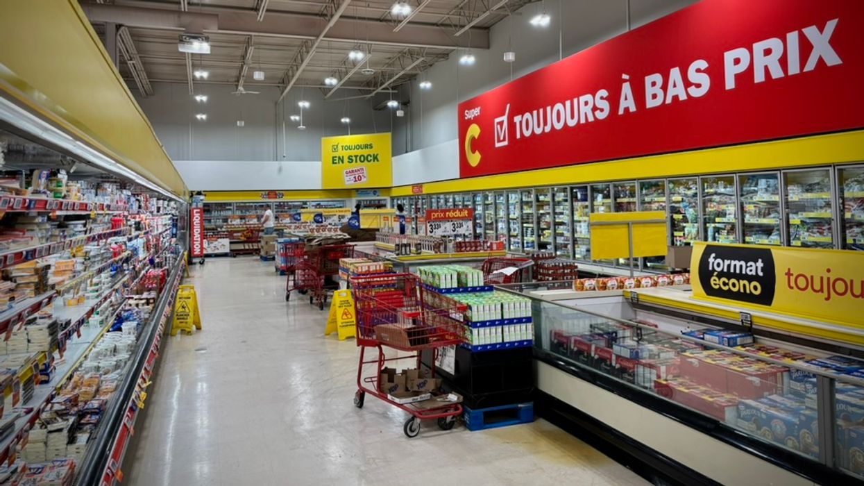 Une allée d'épicerie.