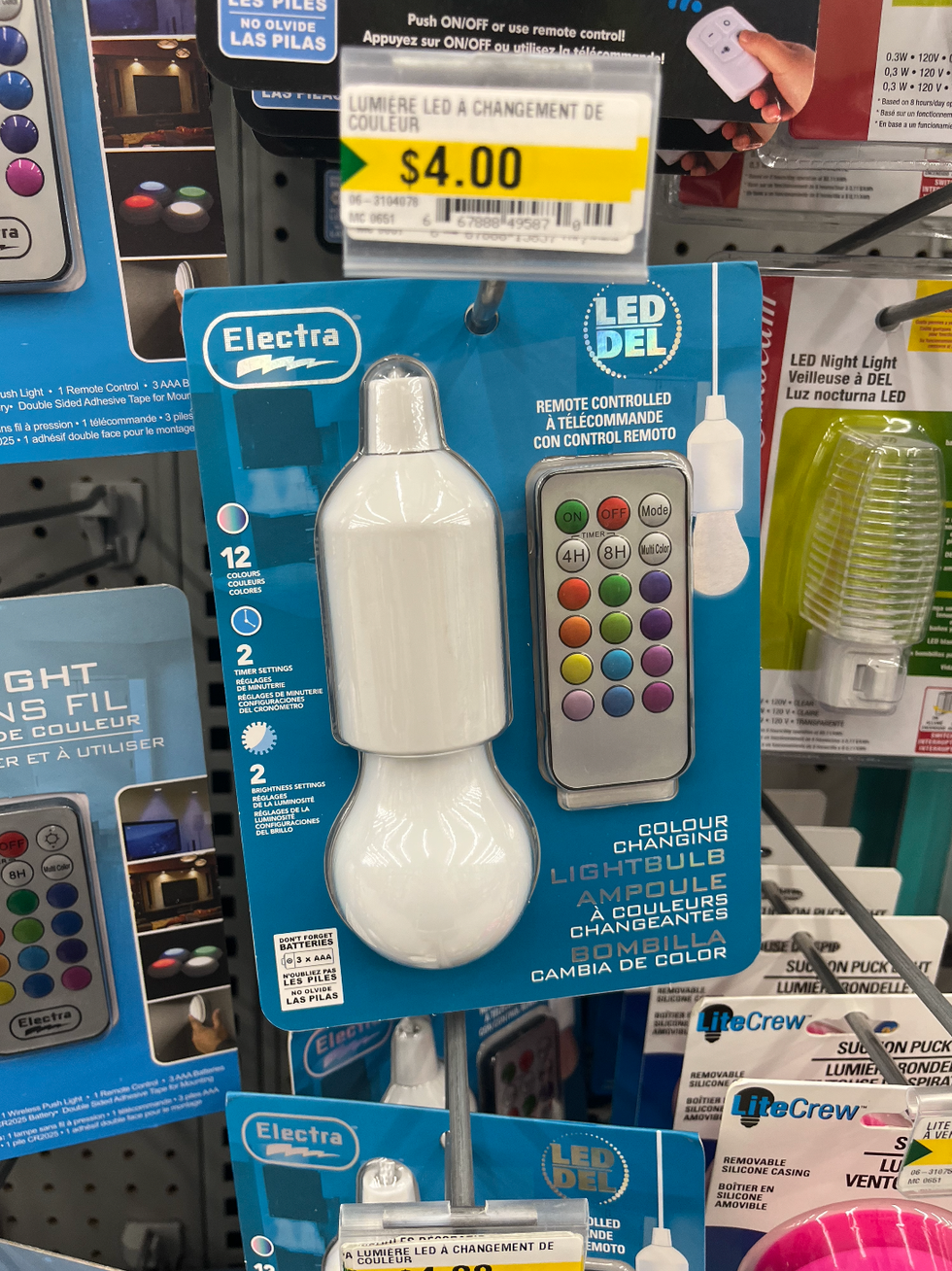 Une ampoule suspendue LED.