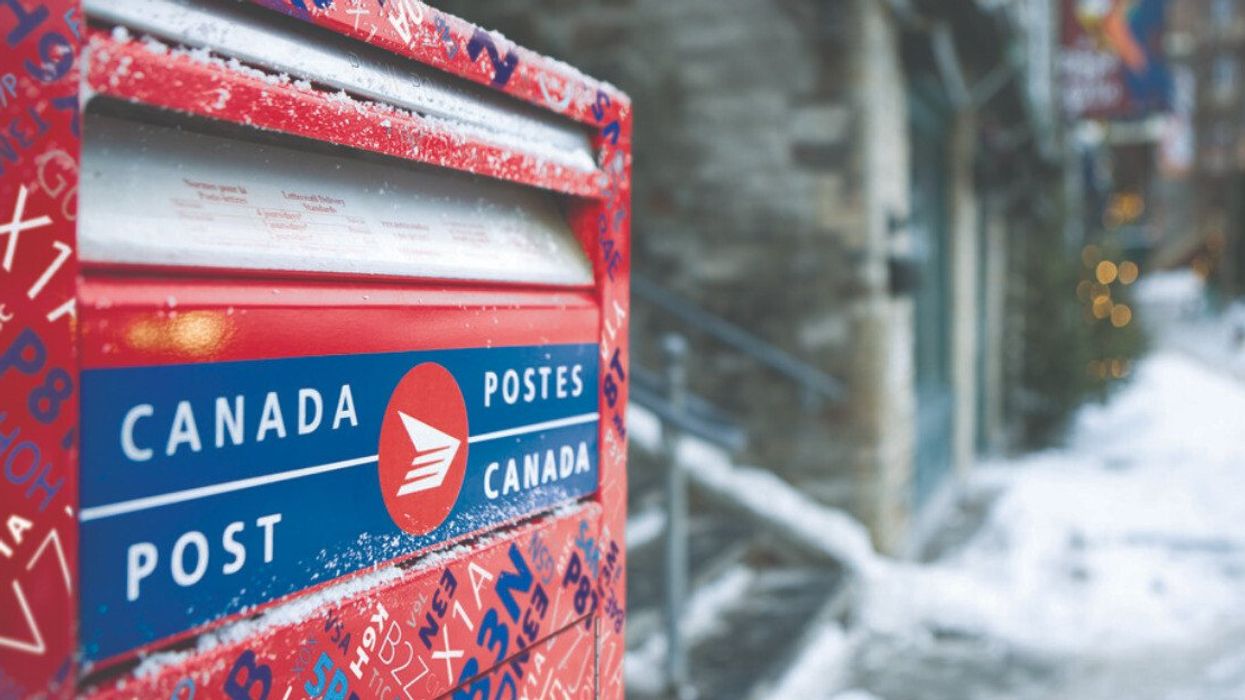 Une boîte aux lettres de Postes Canada.