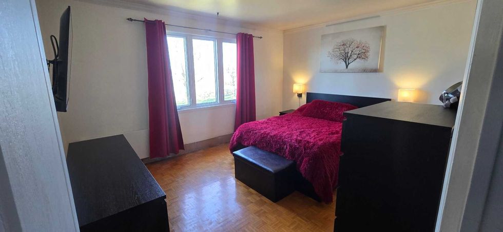 Une chambre \u00e0 coucher.