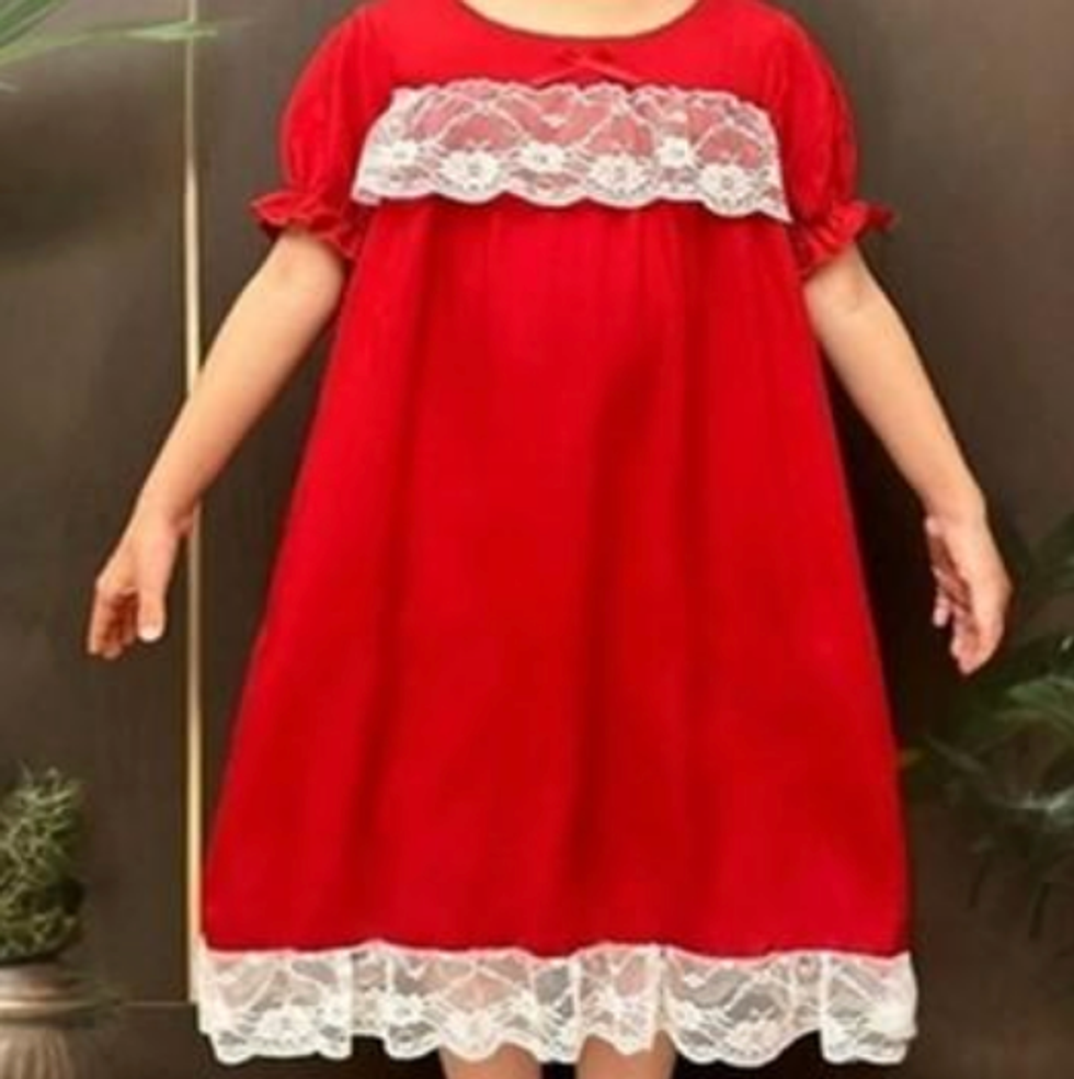 Une chemise de nuit pour enfant rouge et blanche Lovely Angel.