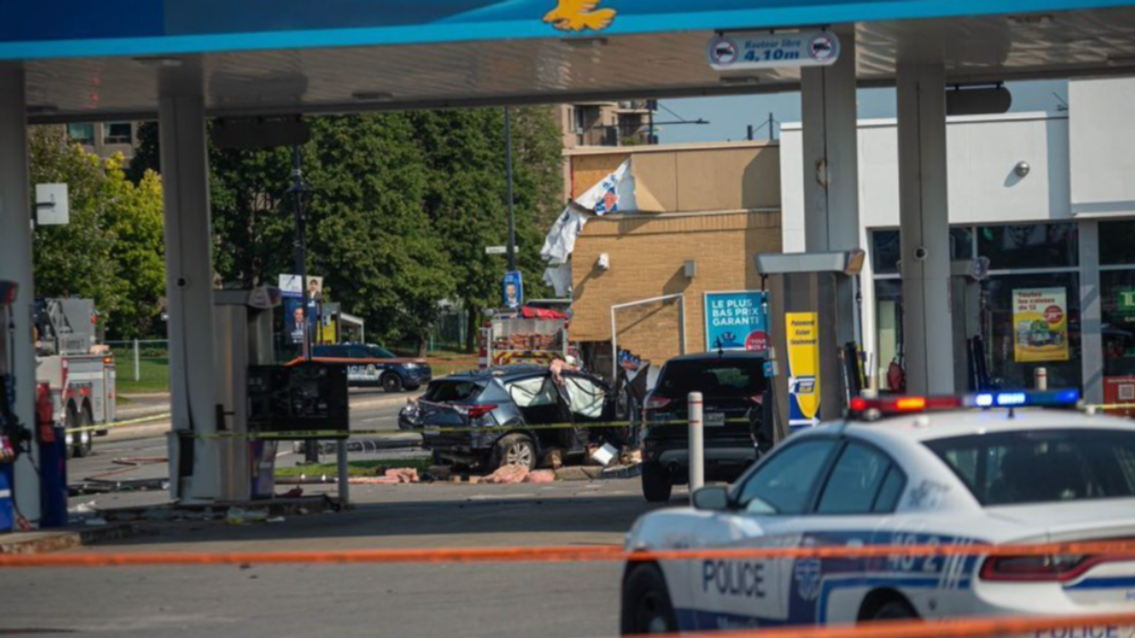 Une collision entre un véhicule et un dépanneur à Montréal.