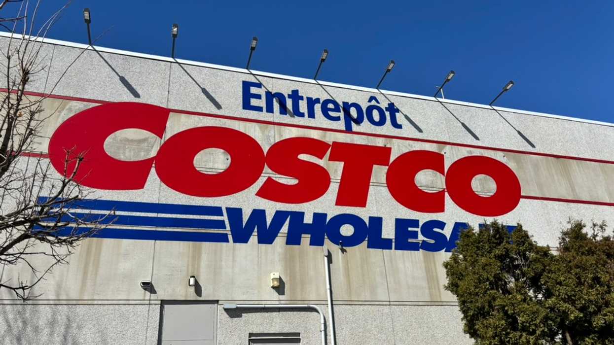 Une devanture d'un Costco.