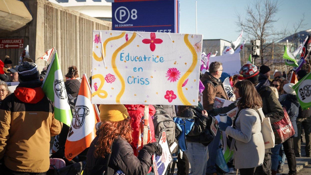 Une éducatrice en grève.