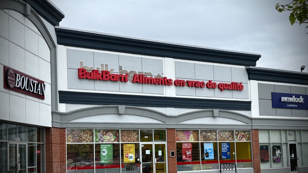 Une façade de Bulk Barn.