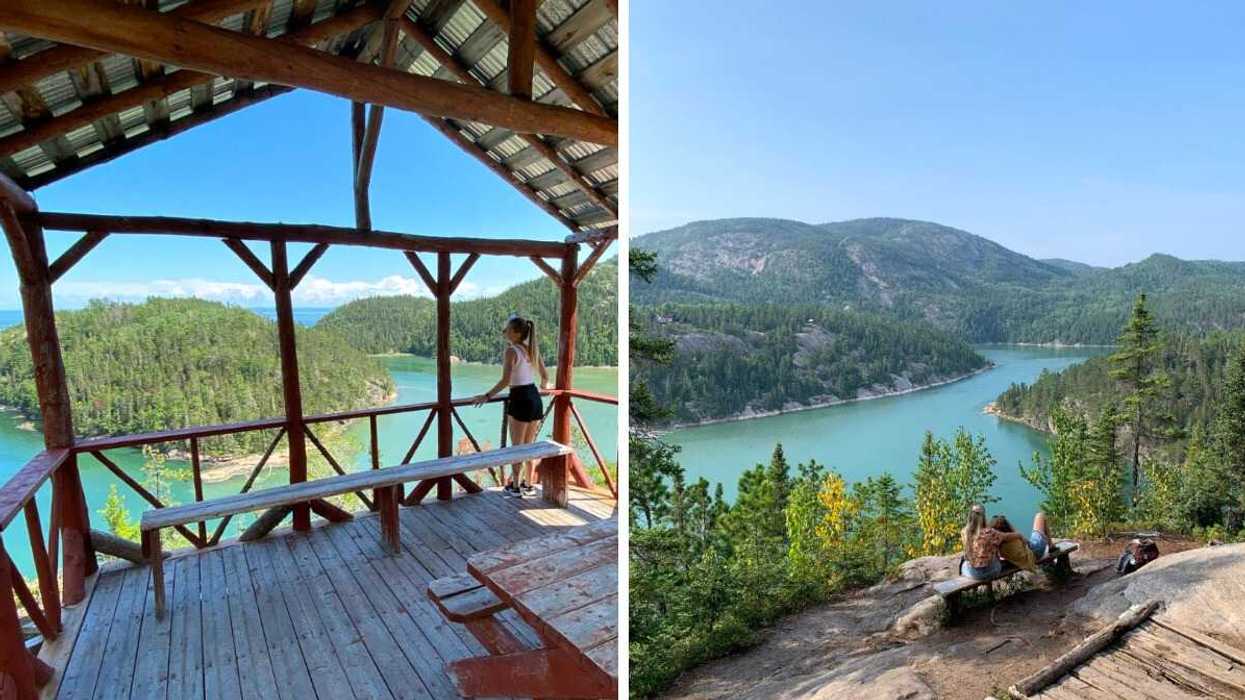 Une femme admire la vue sur un belvédère à la Baie-des-Rochers. Droite : Le sentier de la Baie-des-Rochers vu de haut.