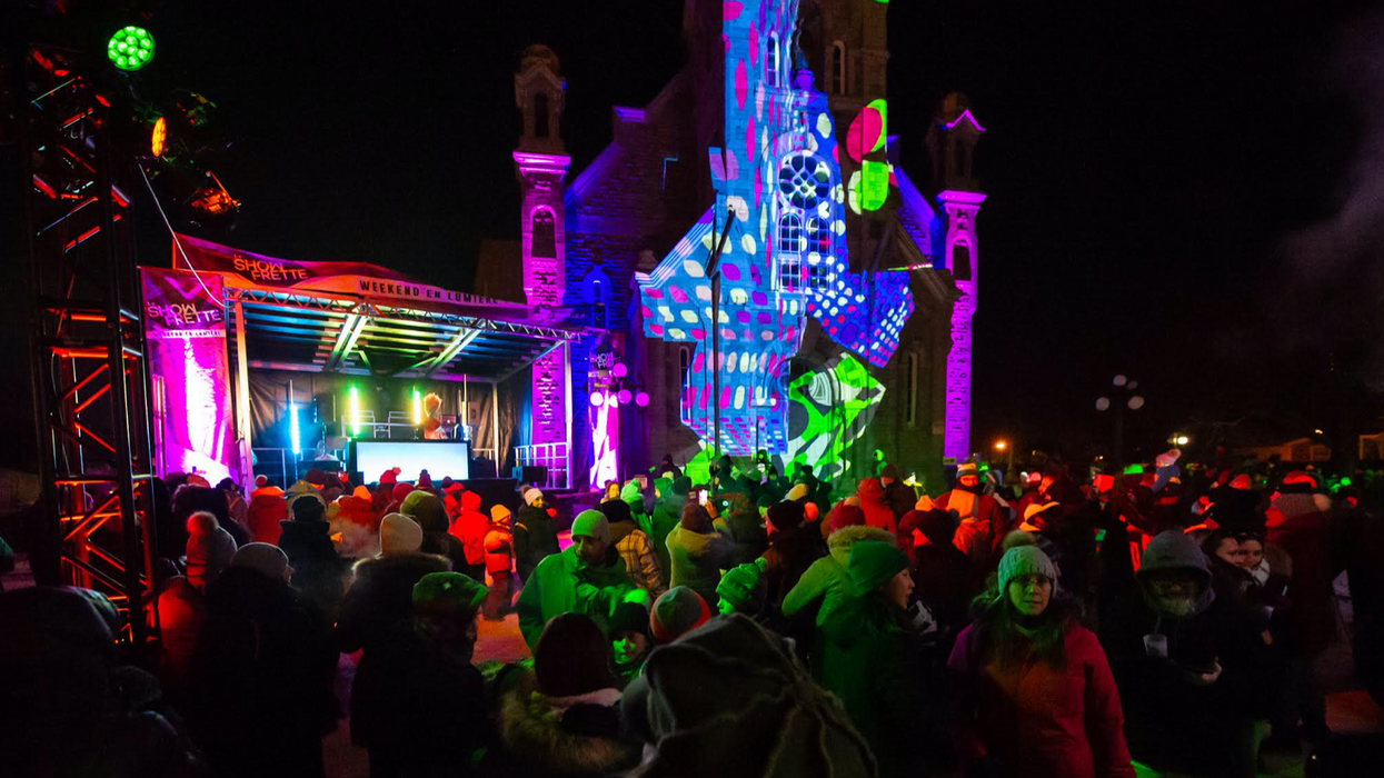 Une foule devant les festivités du Showfrette à Beloeil.