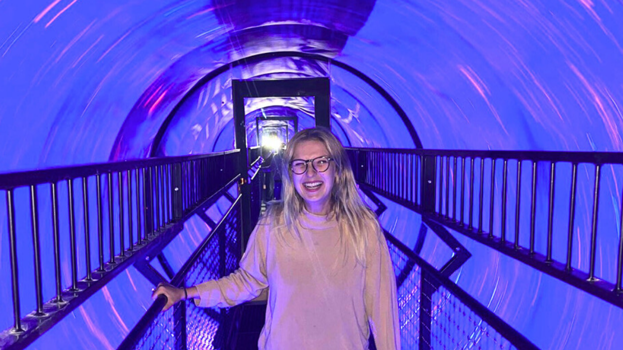 Une Française au Musée des Illusions à Montréal.