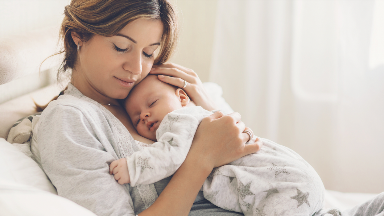 Une mère et son bébé.