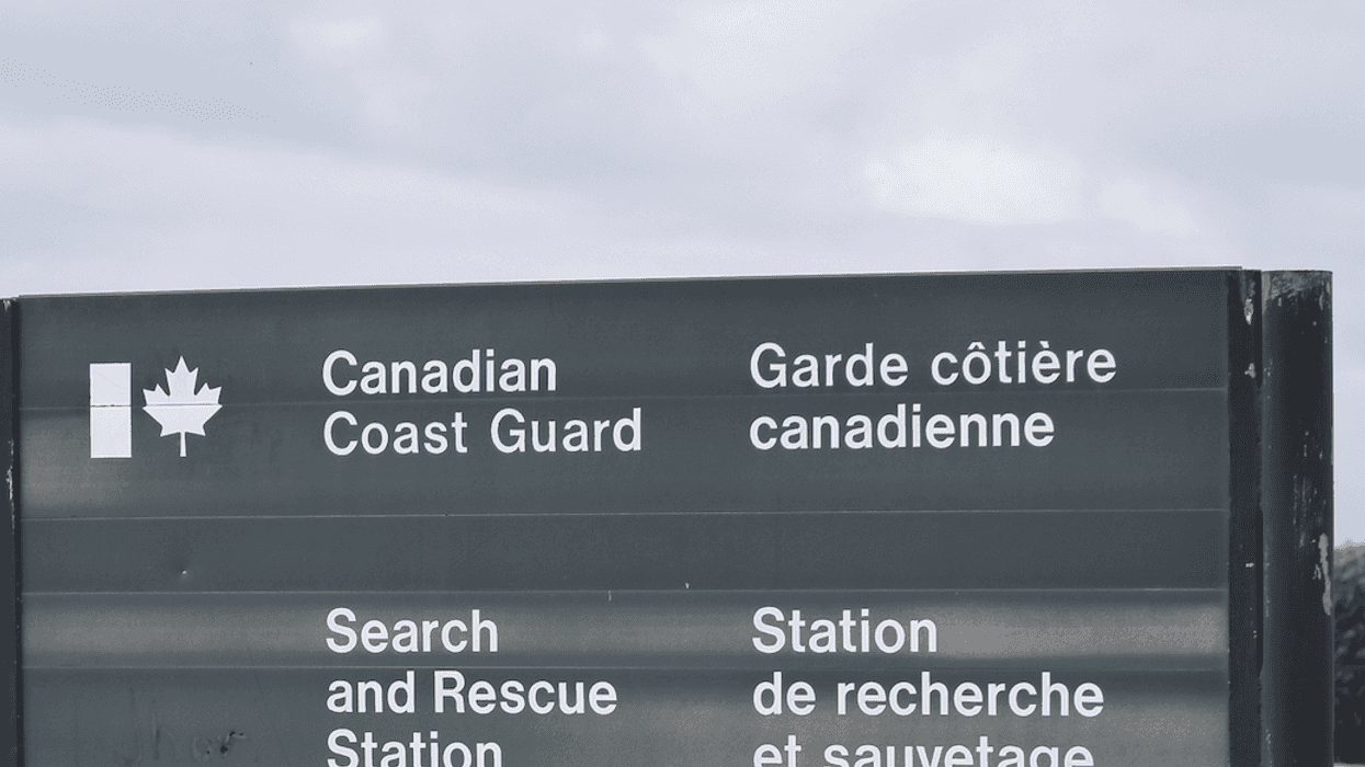 Une pancarte de la Garde côtière canadienne.