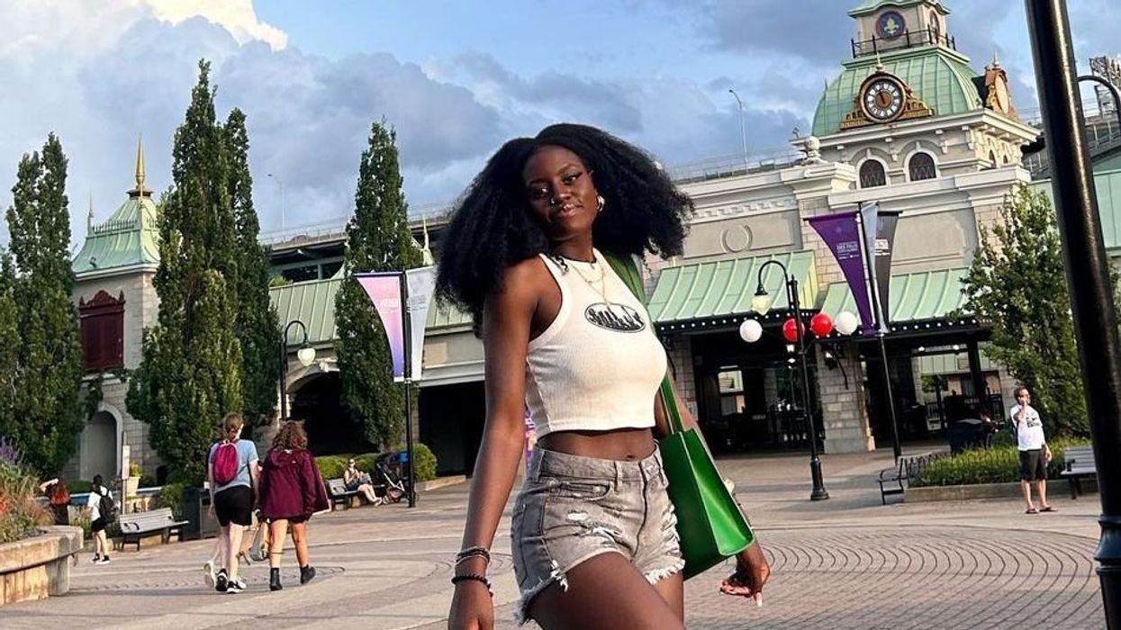 Une personne à La Ronde pour une activité à Montréal.