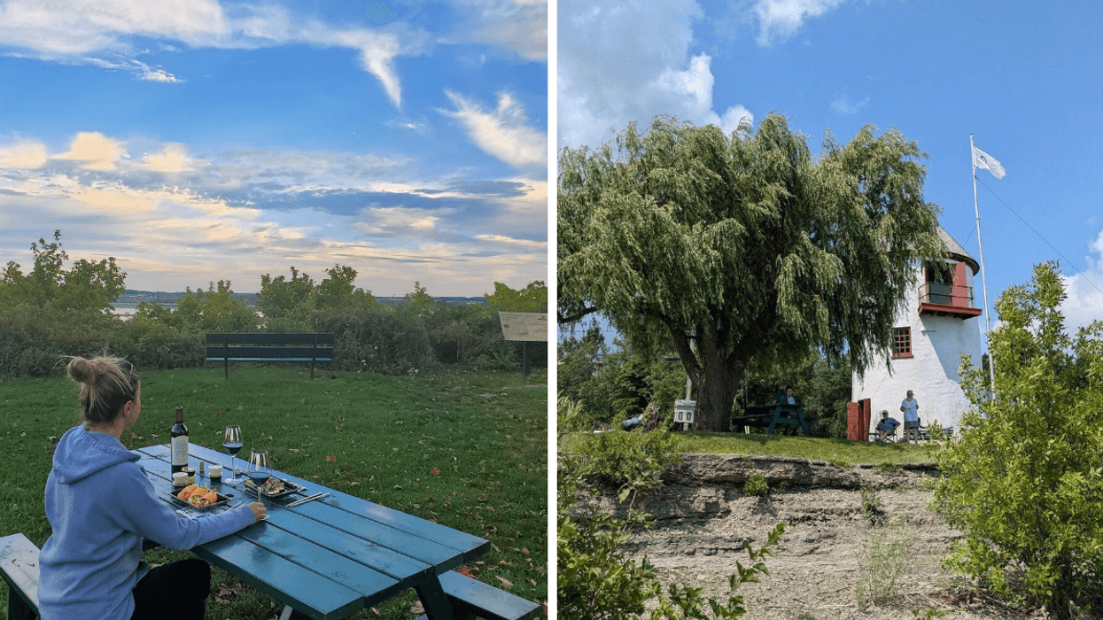 Une personne à table devant le payasge. Droite : Un moulin.