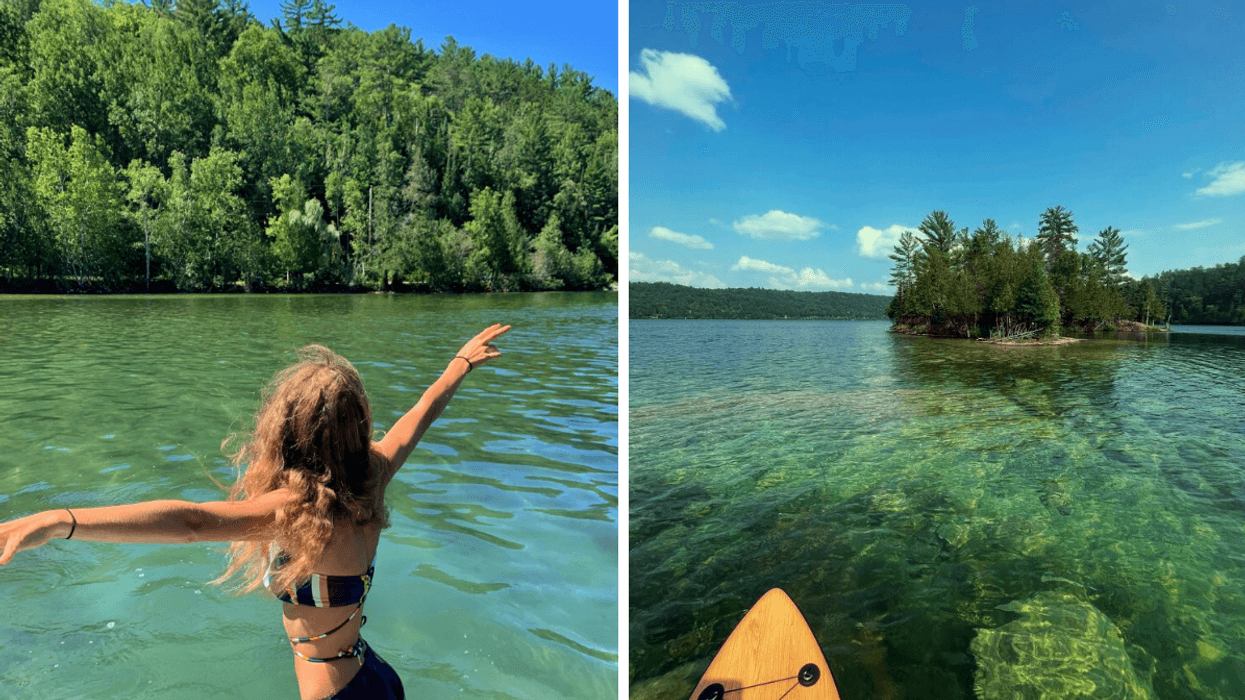 Une personne dans l'eau emeraude du lac Edja. Droite : Le lac Edja près de Gatineau.