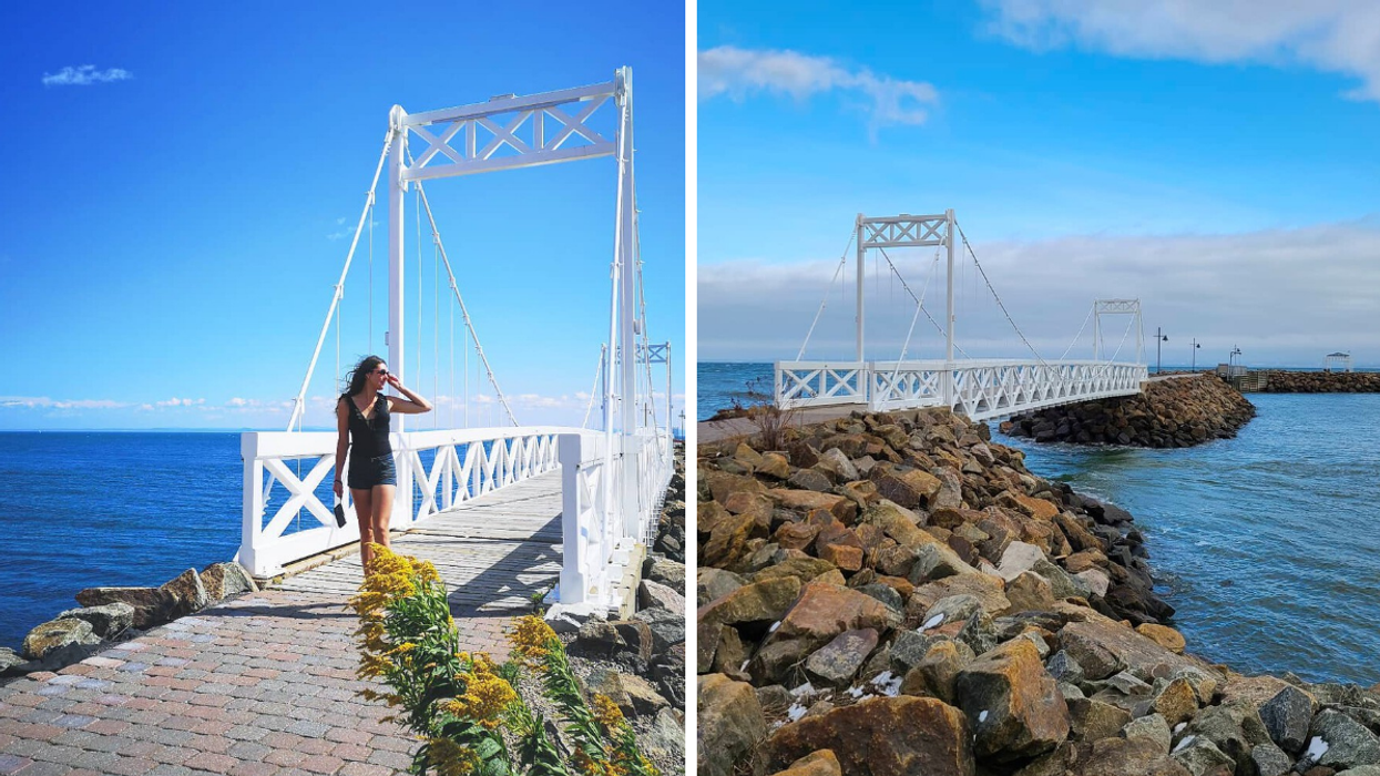 Une personne devant le pont blanc de la Jetée de Pointe-au-Pic. Droite : Le pont de la Jetée de Pointe-au-Pic.