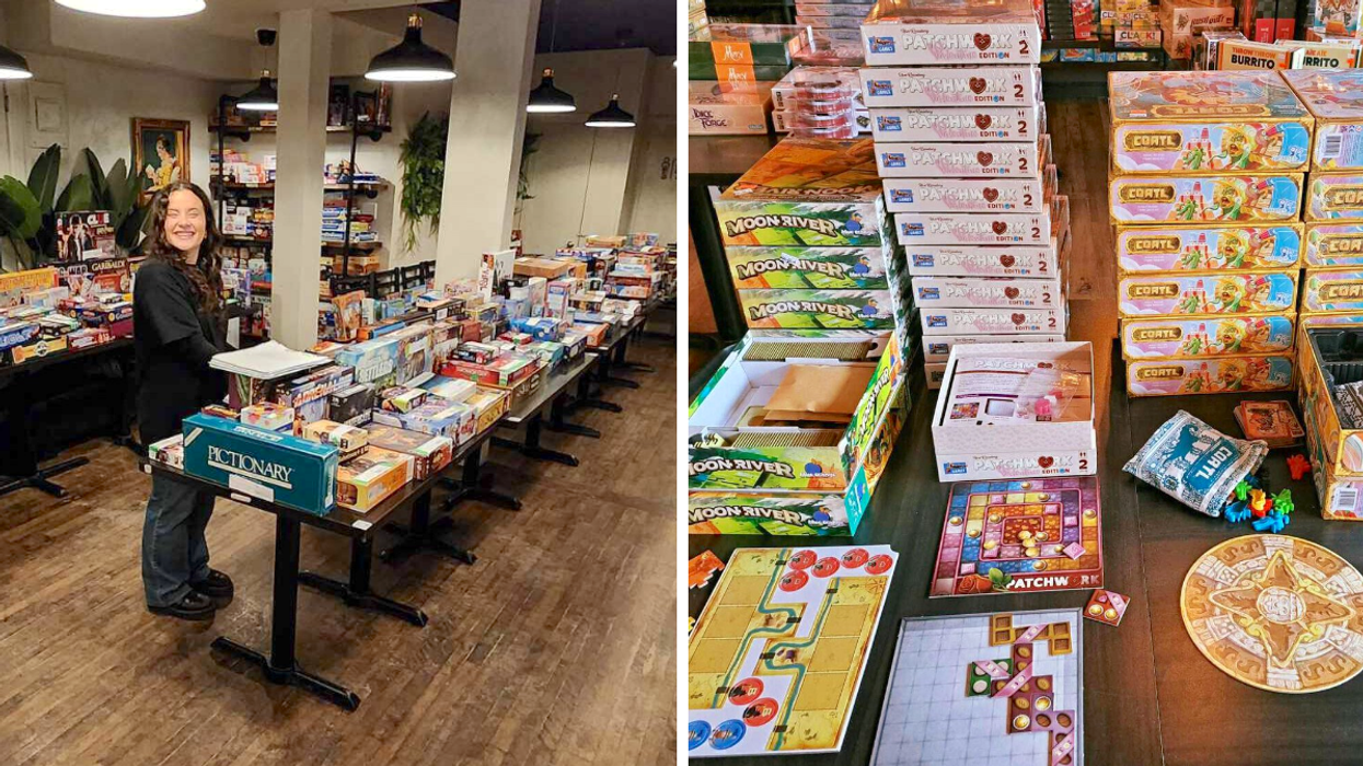 Une personne devant une table pleine de jeux de société. Droite : Des jeux de société.