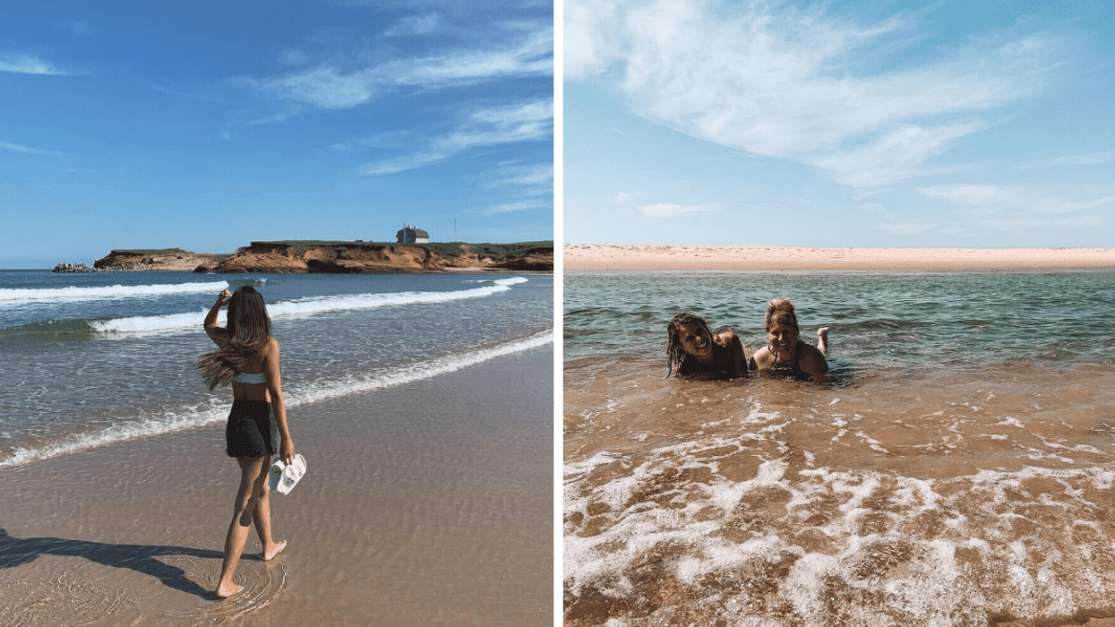 Une personne qui marche dans l'eau sur la plage de la Grande Échouerie. Droite : Deux personnes qui se baignent à la Pointe du Bout du Banc.