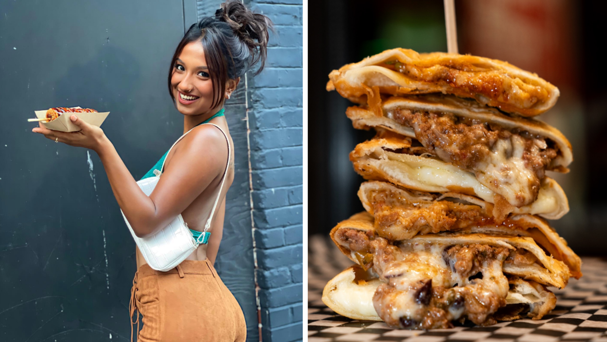 Une personne tenant un kogo. Droite : Des empanadas empilées.