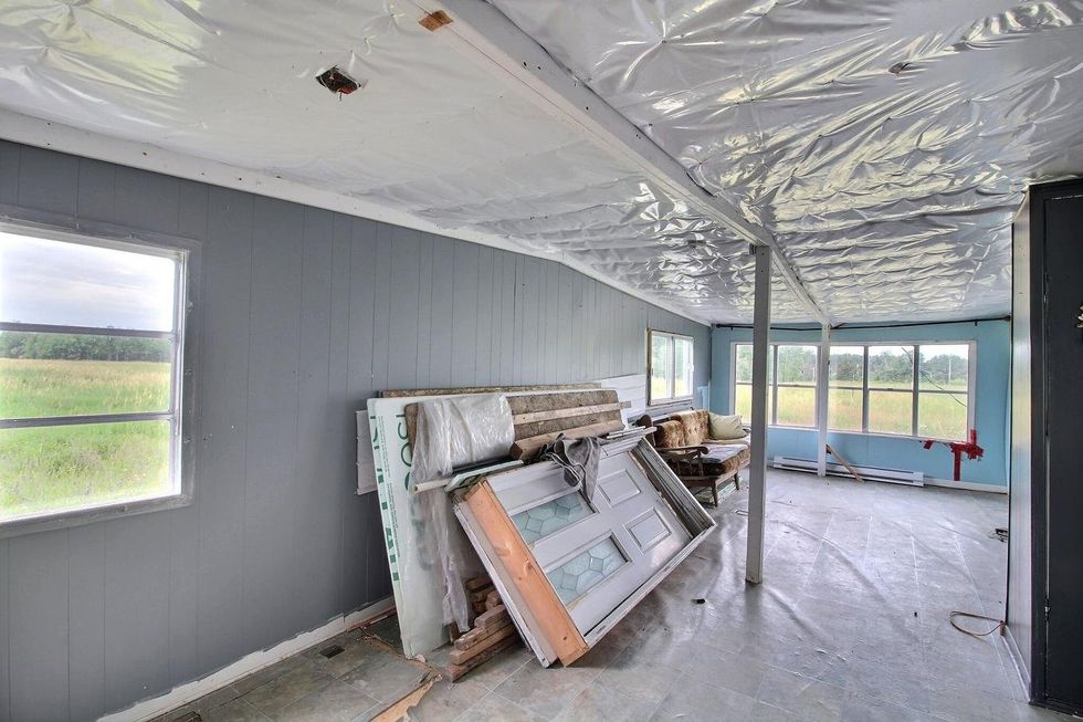 Une pi\u00e8ce d'une maison.