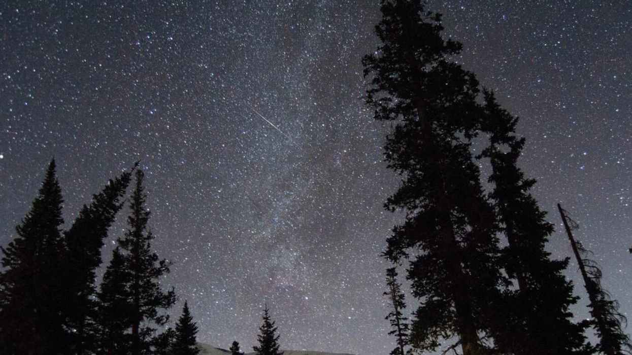Une pluie d'étoiles filantes ET une pleine lune sont prévues la même nuit au Québec