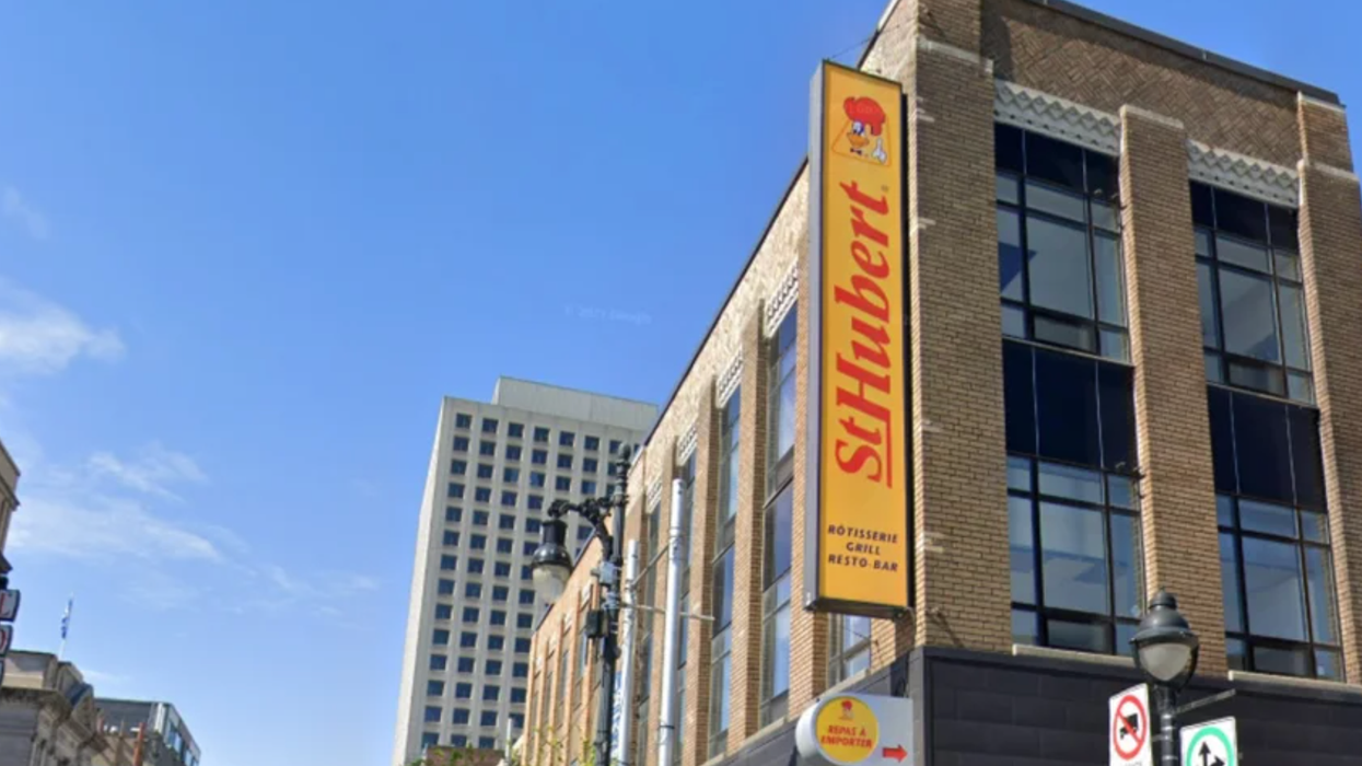 Une rôtisserie St-Hubert BBQ à Montréal.