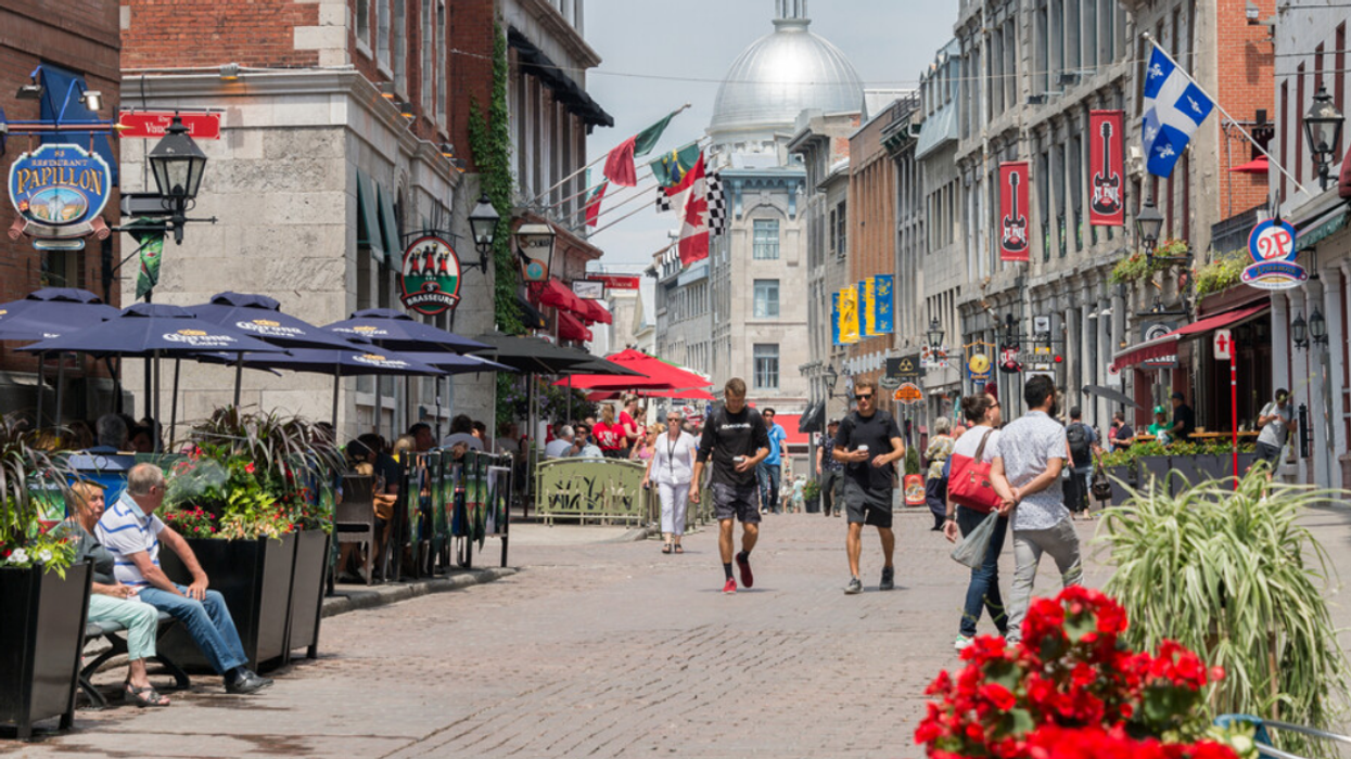 Une rue du Vieux-Montréal.