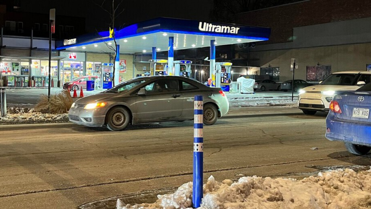 Une station-service à Montréal.