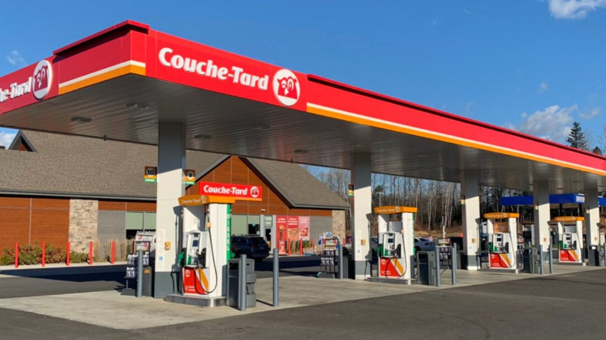 Une station-service de la bannière Couche-Tard.