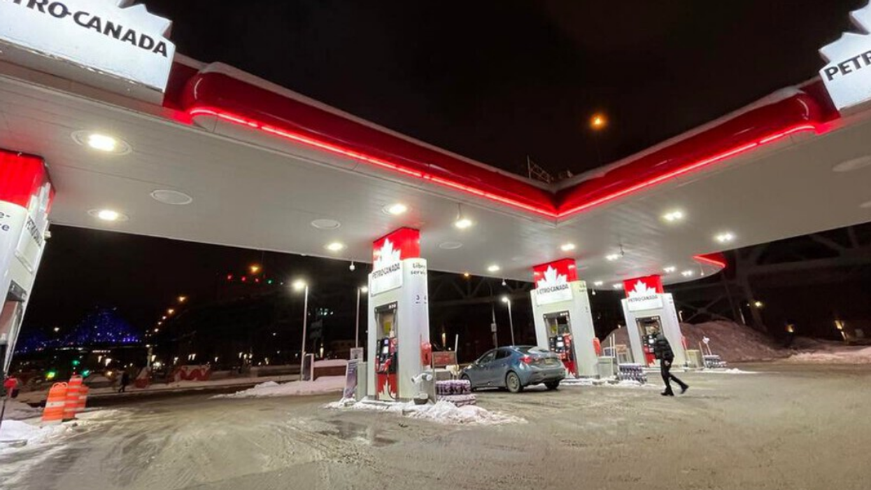 Une station-service Petro-Canada.