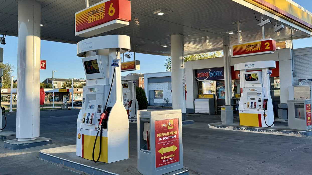 Une station-service.