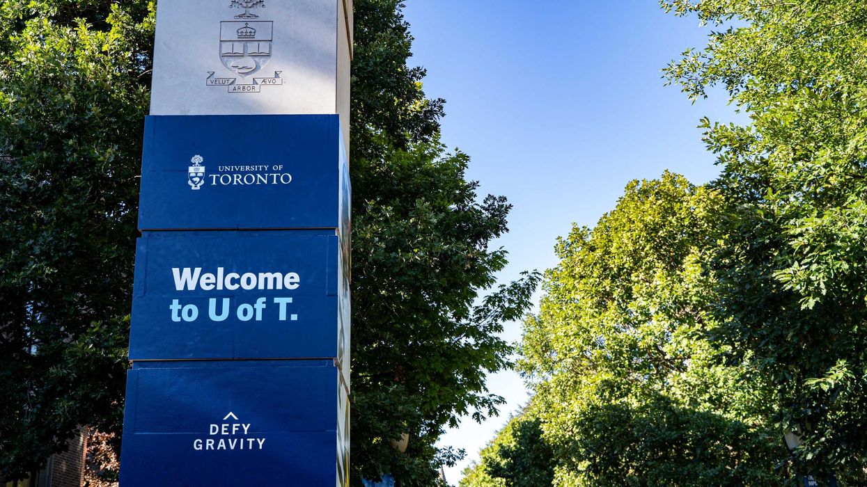 university of toronto sign on a pillar on campus
