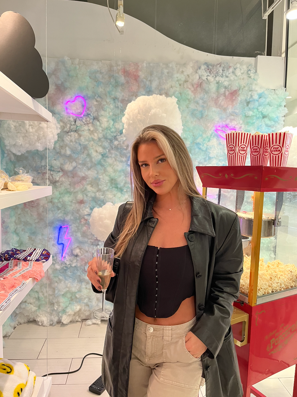 V\u00e9roniqua de L'\u00eele de l'amour.