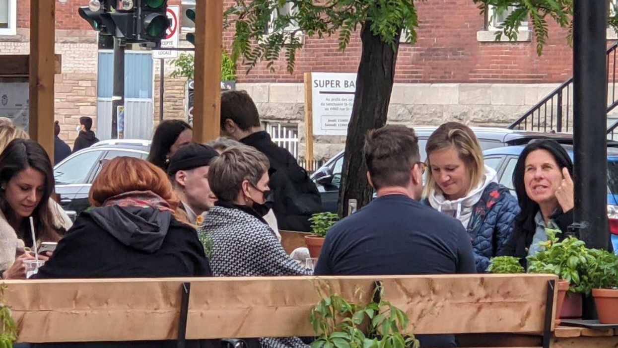 Valérie Plante admet qu'elle n'a pas respecté les règles sanitaires en terrasse à Montréal