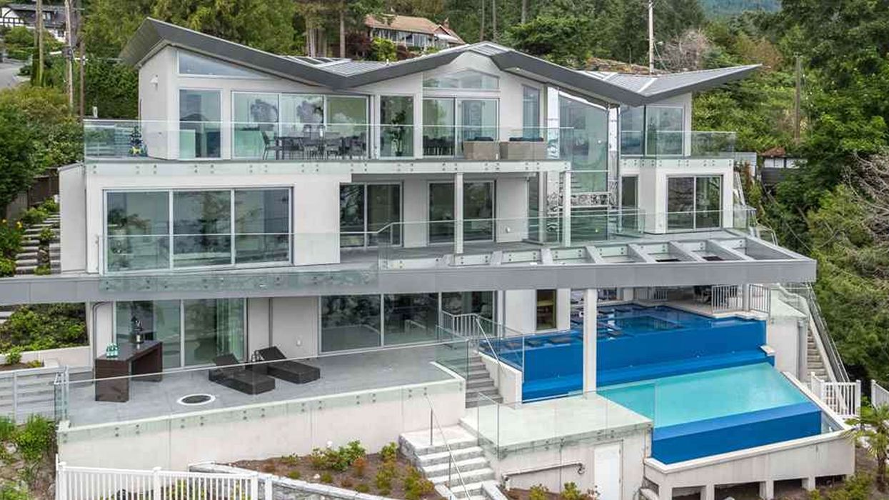 Vancouver House For Sale: This Malibu-Style Mansion Has An Infinity Hot Tub