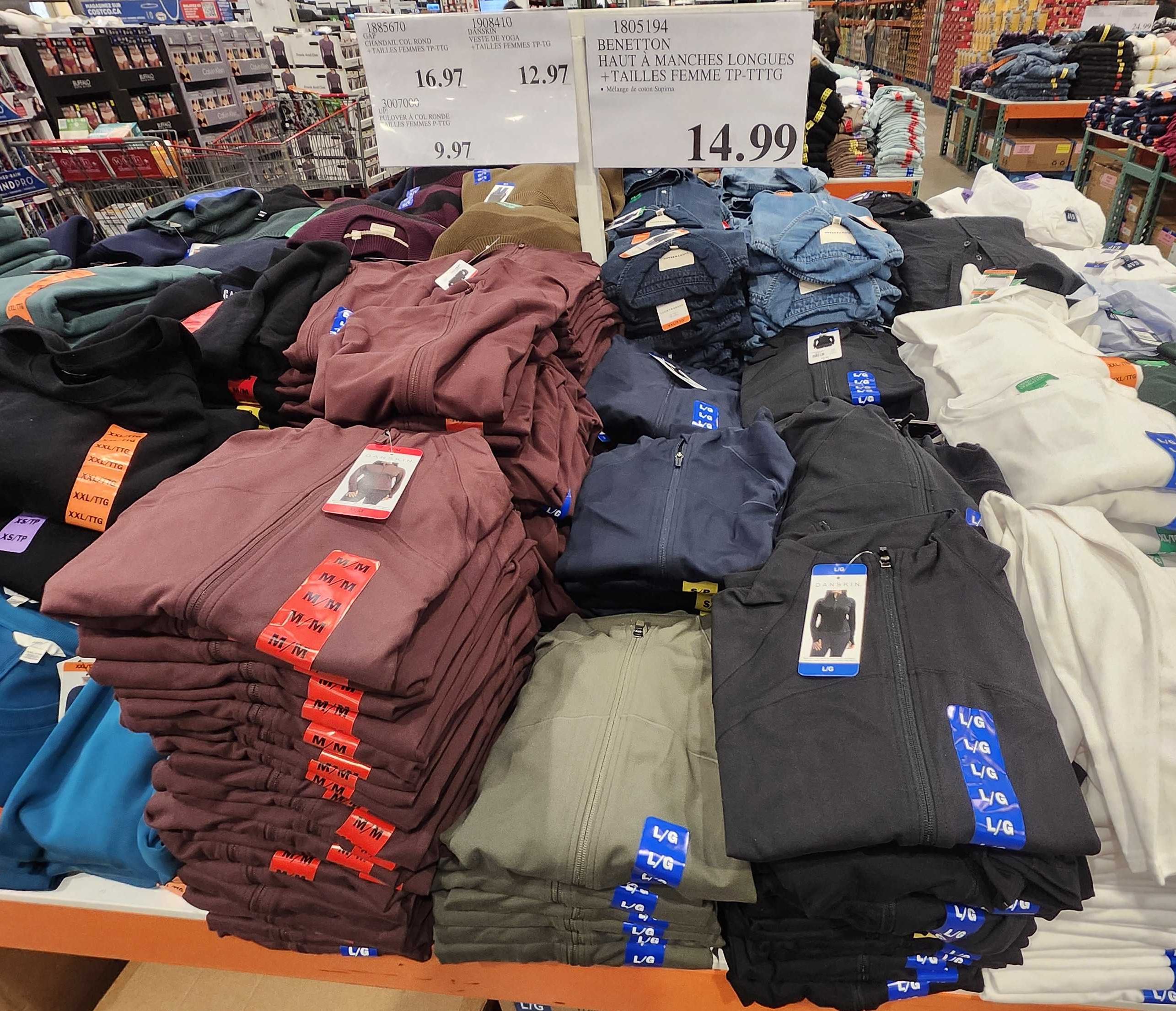 Veste de sport de la marque Danskin.