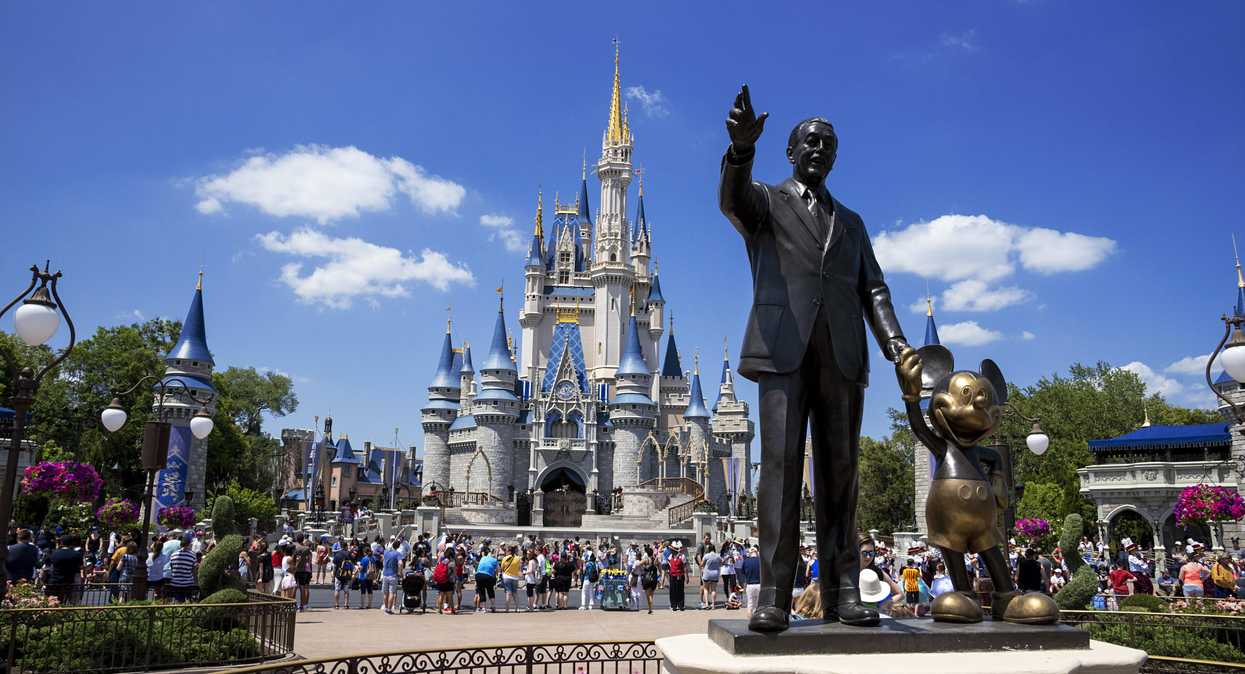 Video Of Maskless Man At Disney World Going Viral Right Now