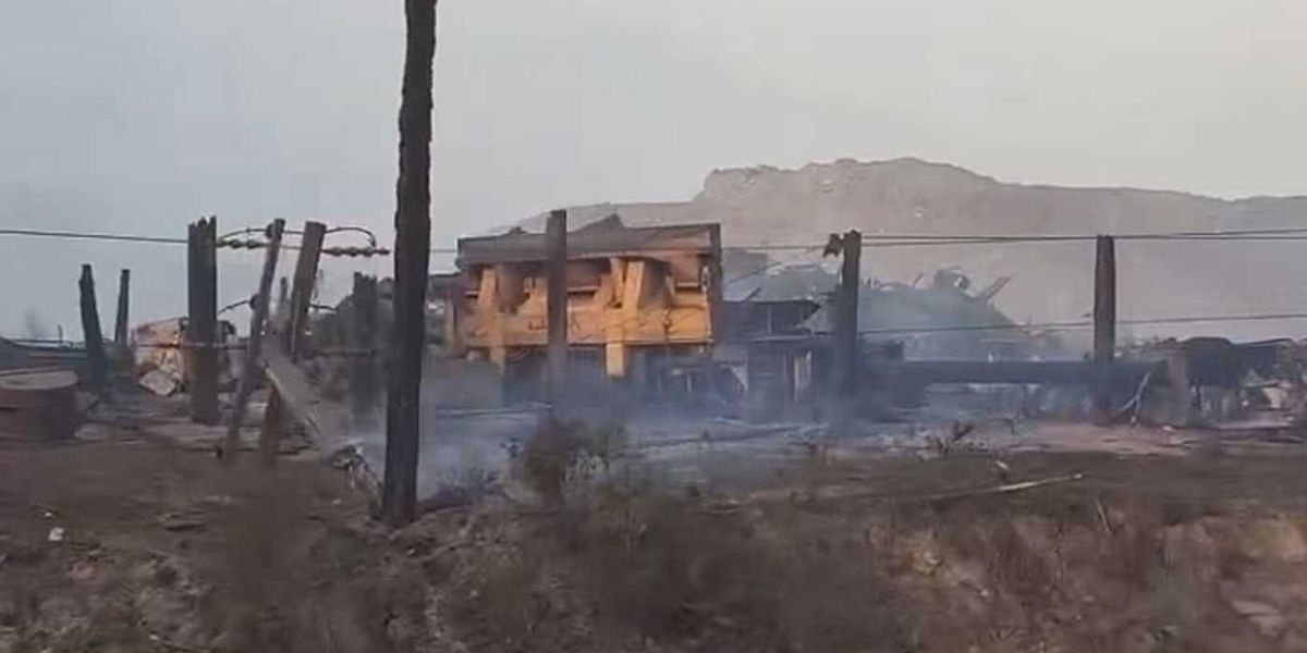 Video shows smouldering aftermath of wildfire outside Clinton, B.C. Video shows smouldering aftermath of wildfire outside Clinton, B.C.