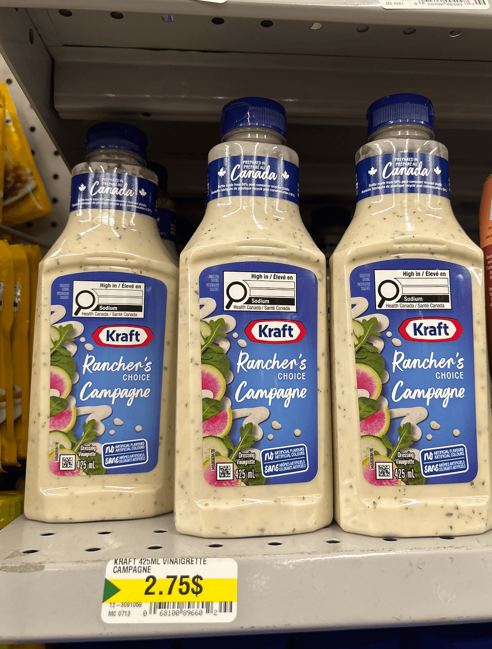 Vinaigrette Kraft sur les tablettes du Dollarama.